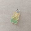 DIJE DE ACERO OSITO GUMMY DE ACRÍLICO DEGRADÉ AMARILLO VERDE. TAMAÑO 17 MM