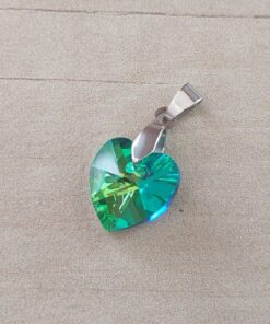 DIJE DE ACERO CORAZÓN 13 MM ACRÍLICO VERDE