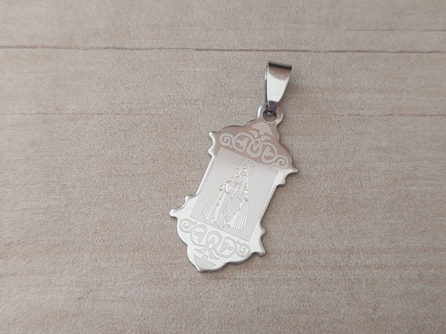 DIJE DE ACERO MEDALLA MILAGROSA 18 X 30 MM