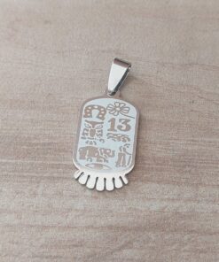 DIJE DE ACERO AMULETO. TAMAÑO 16 X 30 MM