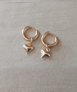 ARO DE ACERO DORADO ARGOLLA 2 MM CON BISAGRA Y DIJE CORAZON COLGANTE. DIÁMETRO 10 MM