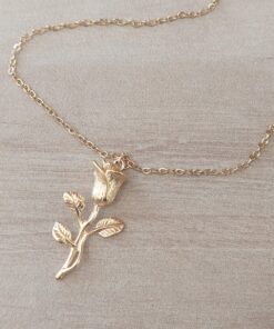 COLGANTE DE ACERO DORADO ESLABÓN ESPEJITO 0.4 CON DIJE FLOR ( 30 X 16 MM). LARGO 45 CM