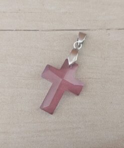 DIJE DE ACERO DE SÍMIL PIEDRA FACETADA VIOLETA EN FORMA DE CRUZ. 18 X 25 MM