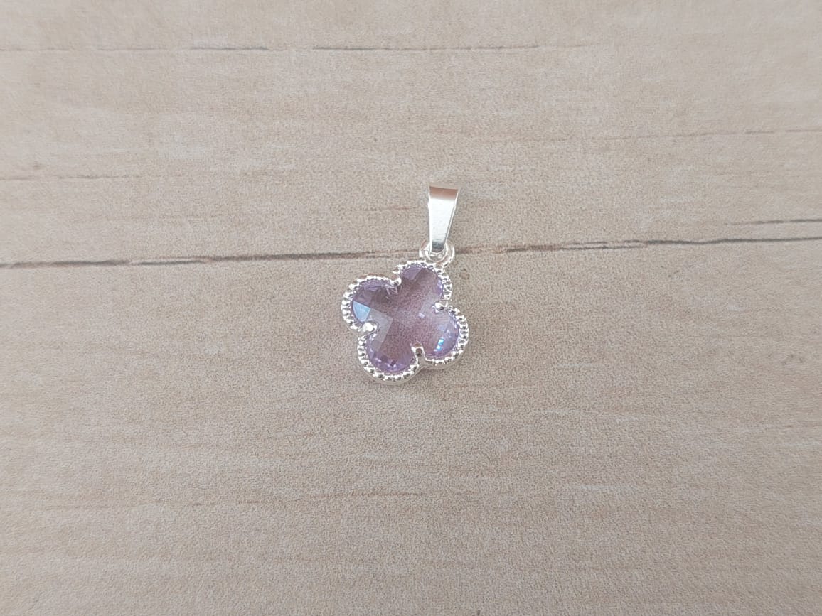 DIJE DE ACERO BLANCO VAN CLEEF CON CUBIK LILA. 12 MM