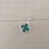 DIJE DE ACERO BLANCO VAN CLEEF CON CUBIK VERDE. 12 MM