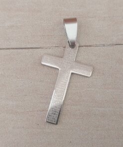 DIJE DE ACERO CRUZ CON PADRE NUESTRO GRABADO . TAMAÑO 17 X 30 MM