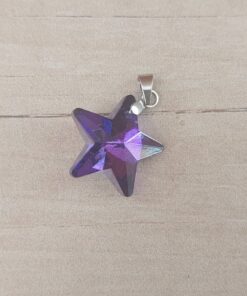 DIJE DE ACERO ESTRELLA 20 MM DE ACRÍLICO COLOR VIOLETA. 20 MM