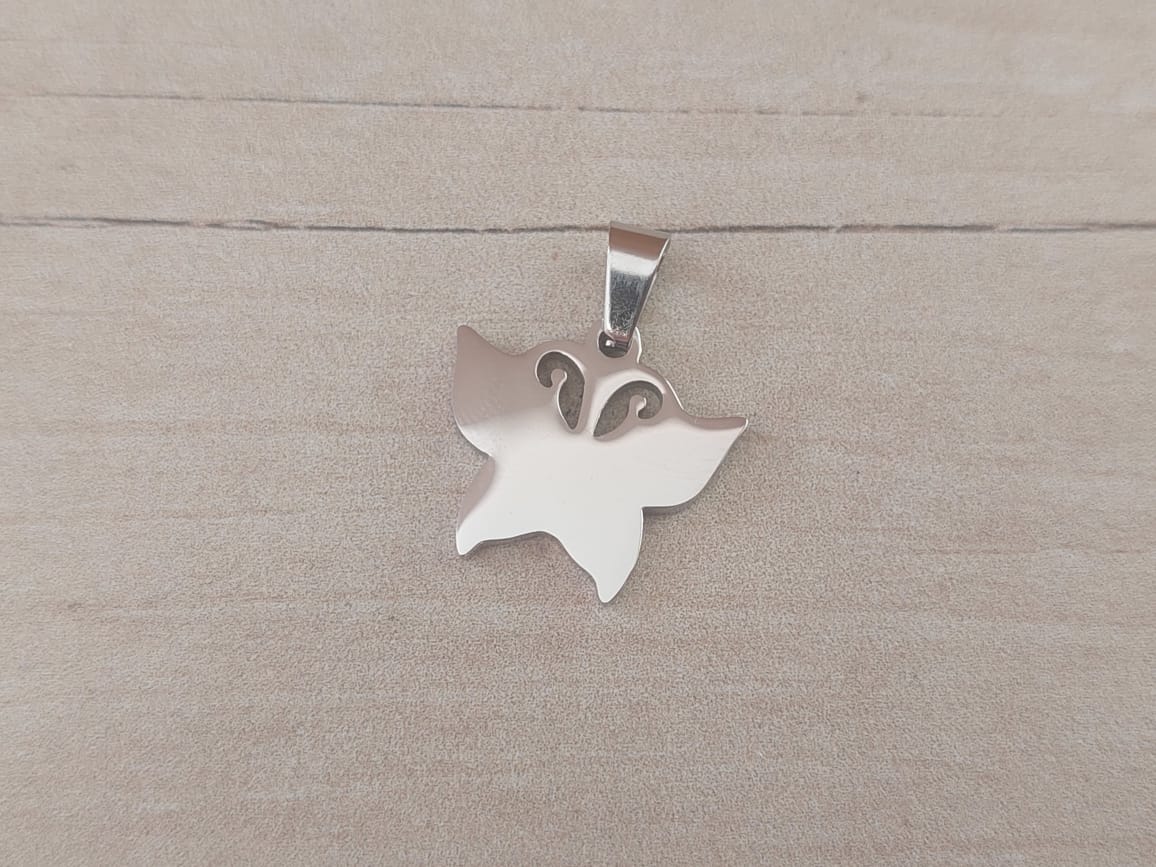 DIJE DE ACERO MARIPOSA CALADA. 15 X 19 MM