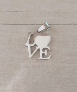DIJE DE ACERO CORAZÓN FRASE "LOVE". 17 X 17 MM