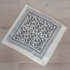 PAÑUELO RASADO ESTAMPADO ANIMAL PRINT FONDO BEIGE. TAMAÑO 70 X 70