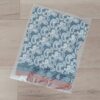 PAÑUELO RASADO ESTAMPADO CON ARABESCOS, FONDO AZUL Y BORDE CHOCOLATE. TAMAÑO 70 X 70