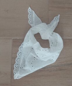 TRIANGULO BRODERIE 30 X 80 CM EN COLOR BLANCO