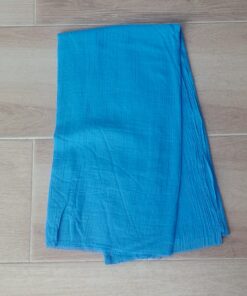 PASHMINA LIVIANA LISA DESFLECADA COLOR AZULINO. MEDIDAS: 100 X 180 CM.