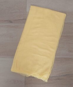 PASHMINA LIVIANA LISA DESFLECADA COLOR AMARILLO. MEDIDAS: 100 X 180 CM.