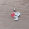 DIJE DE ACERO SNOOPY CON CORAZON ESMALTADO. TAMAÑO 16 X 20 MM