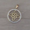dije de acero nudo de bruja con strass
