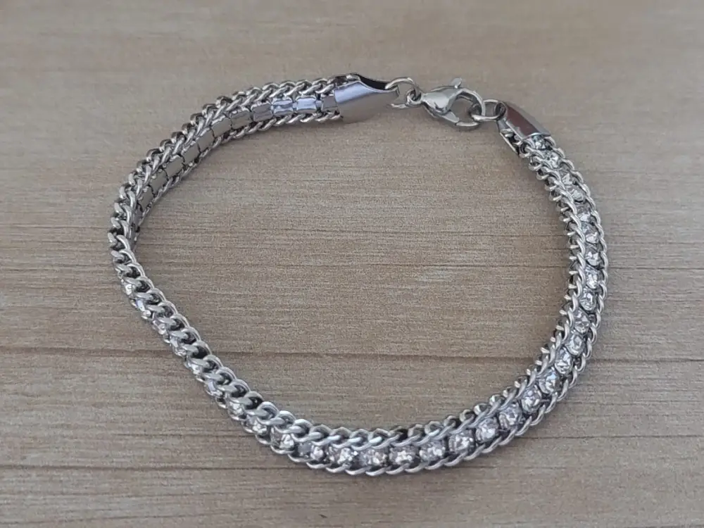 pulsera de acero con strass