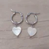 Aro de acero argolla con corazón colgante