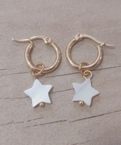 Aro de acero dorado argolla con estrella colgante