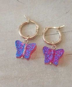 Aro de acero dorado argolla con mariposa colgante