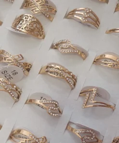 ANILLOS DE ACERO DORADO VARIOS STRASS X 36 UNIDADES SURTIDOS EN MEDIDAS Y MODELOS. (MEDIDAS DEL 17 AL 21)