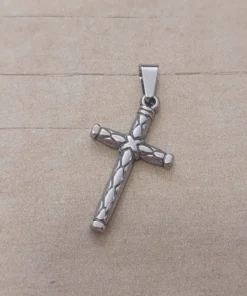 Dije de acero cruz