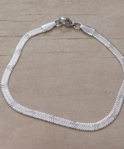 PULSERA DE ACERO VÍBORA CHATA 3 MM CON ESTRELLAS. LARGO 19 CM