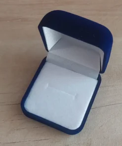 Estuche de pana para anillo cuadrado