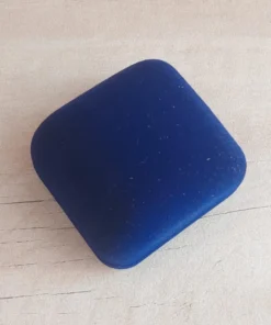 Estuche de pana cuadrado azul para anillo