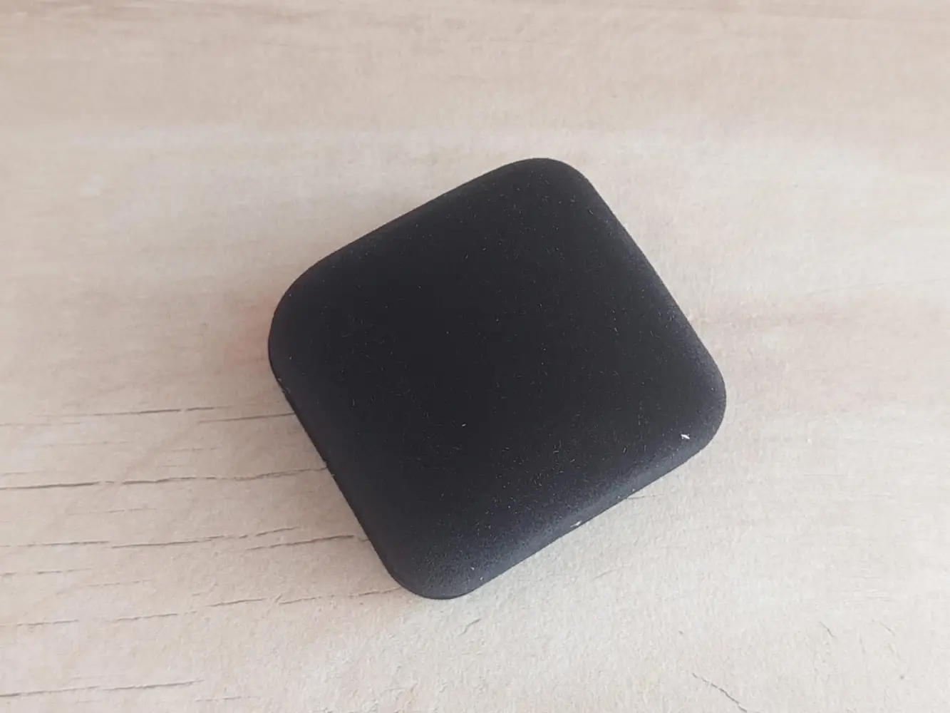 Estuche de pana cuadrado negro para anillo