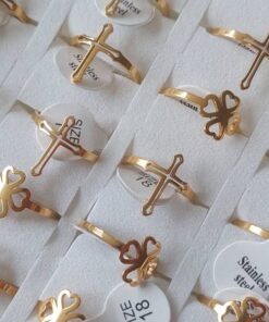 CAJA DE ANILLOS DE ACERO DORADO