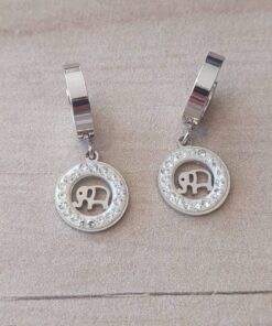 ARO DE ACERO ARGOLLA PLANA LISA CON BISAGRA Y DIJE CIRCULO STRASS CON ELEFANTE. 3 X 13 MM