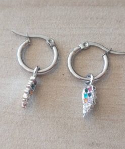 ARO DE ACERO ARGOLLA 15 MM CON DIJE DE ALA CON STRASS MULTICOLOR