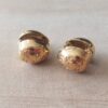ARO DE ACERO DORADO ARGOLLA CON BISAGRA HUECA OVAL CON ESTRELLAS Y STRASS. TAMAÑO 15 X 12 MM