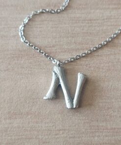 DIJE DE ACERO INICIAL N CON TEXTURA Y CADENA ESPEJITO 40CM + EXT DE 4 CM . TAMAÑO APROXIMADO 12 X 15 MM