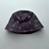 GORRO PILUSO ESTAMPADO FONDO NEGRO, REVERSIBLE NEGRO LISO