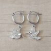 ARO DE ACERO ARGOLLA 14 MM CON DIJE COLIBRÍ CON STRASS BLANCO