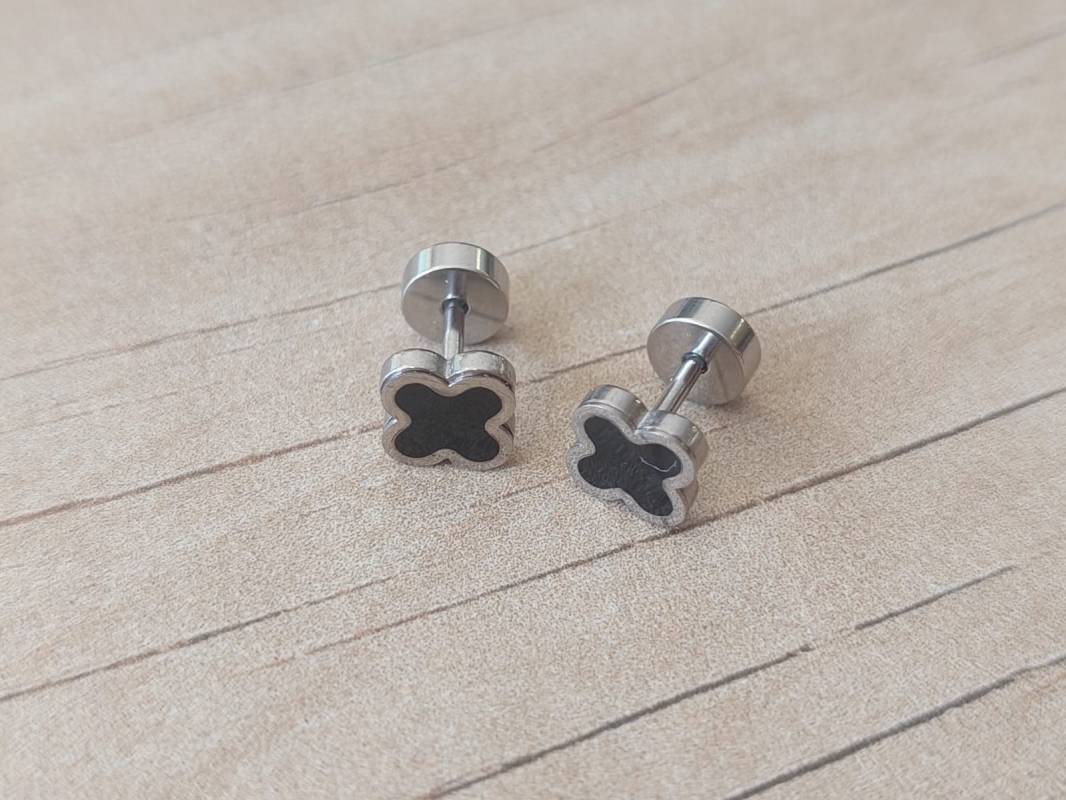 ARO ACERO PIERCING TIPO VAN CLEEF ESMALTADO NEGRO