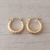 ARO DE ACERO DORADO ARGOLLA TIPO CRIOLLO ESPIGADO . DIÁMETRO 18 MM