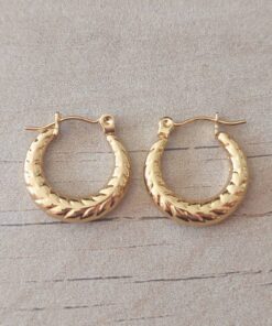ARO DE ACERO DORADO ARGOLLA TIPO CRIOLLO ESPIGADO . DIÁMETRO 18 MM