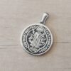 DIJE DE ACERO MEDALLA SAN BENITO 25 MM.