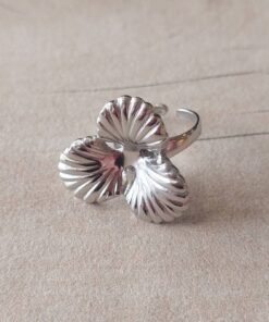 ANILLO DE ACERO FLOR CON PETALOS DE OSTRA UNICA MEDIDA (ABIERTO)