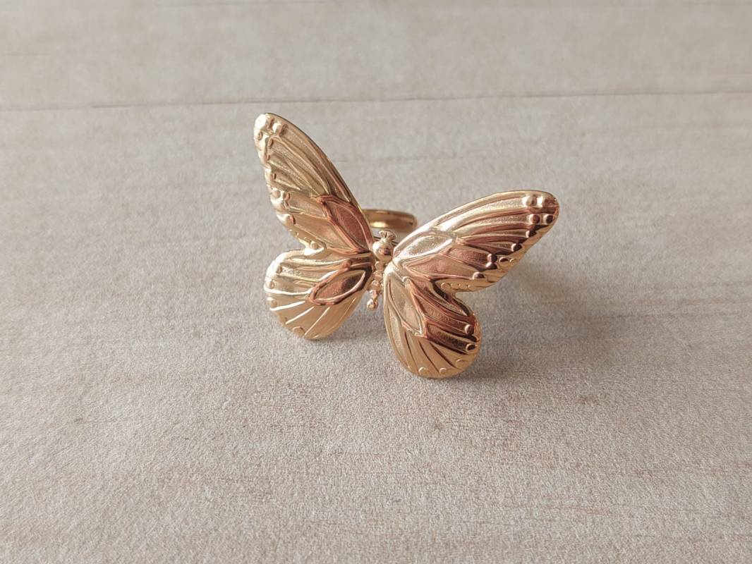 ANILLO DE ACERO DORADO MARIPOSA UNICA MEDIDA (ABIERTO)
