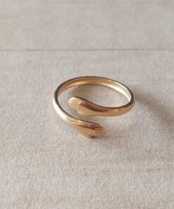 ANILLO DE ACERO DORADO ABRAZO UNICA MEDIDA