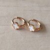 ARO DE ACERO DORADO ARGOLLA CON BISAGRA 15 MM CON APLIQUE TIPO VAN CLEEF