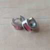 ARO DE ACERO ARGOLLA PLANA CON BISAGRA Y ACRÍLICO MORADO. MEDIDAS 7 X 13 MM