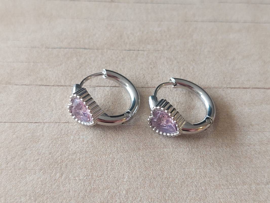 ARO DE ACERO ARGOLLA CON BISAGRA 15 MM Y FRENTE CON STRASS ROSA CORAZÓN