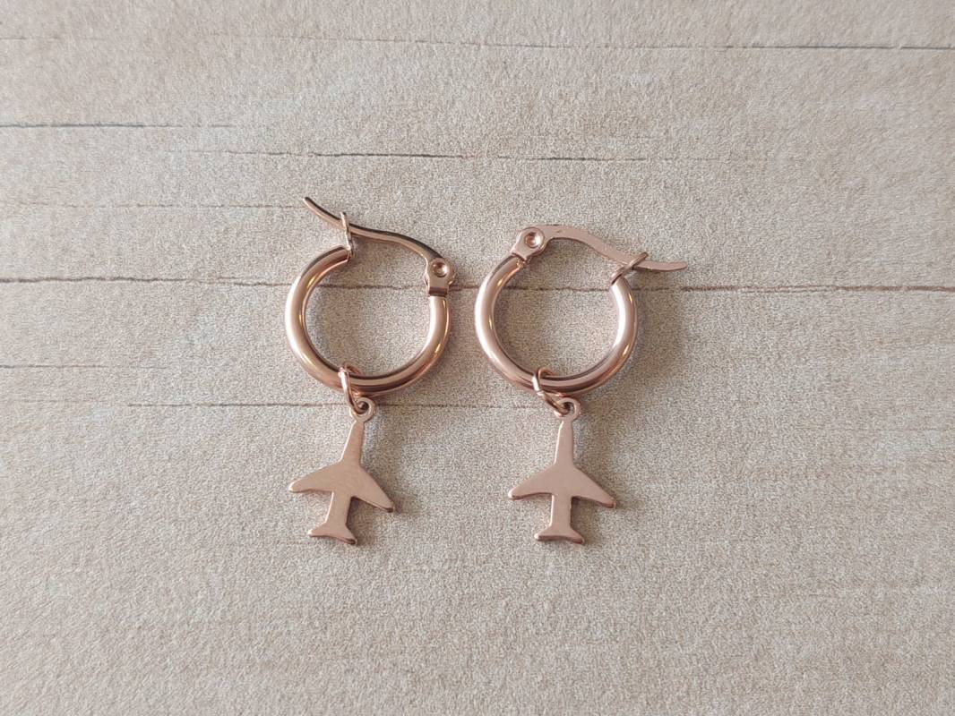 ARO ARGOLLA 15 MM DE ACERO ROSÉ CON DIJE AVION