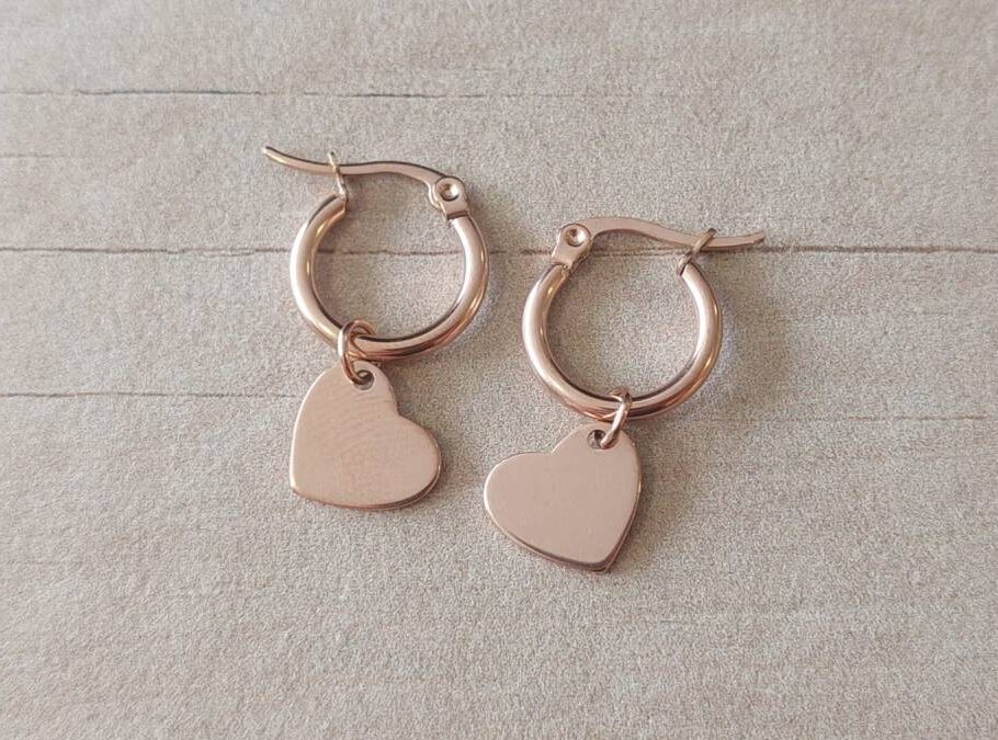 ARO ARGOLLA 15 MM DE ACERO ROSÉ CON DIJE CORAZÓN LISO