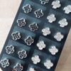BLISTER DE AROS DE ACERO ESTILO VAN CLEEF X 12 PARES.